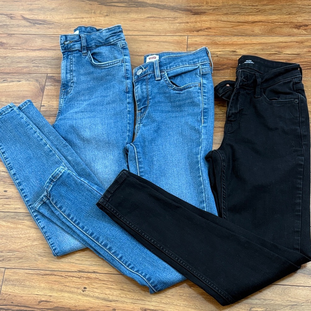 Bundle of Skinny Jeans Juniors size 1